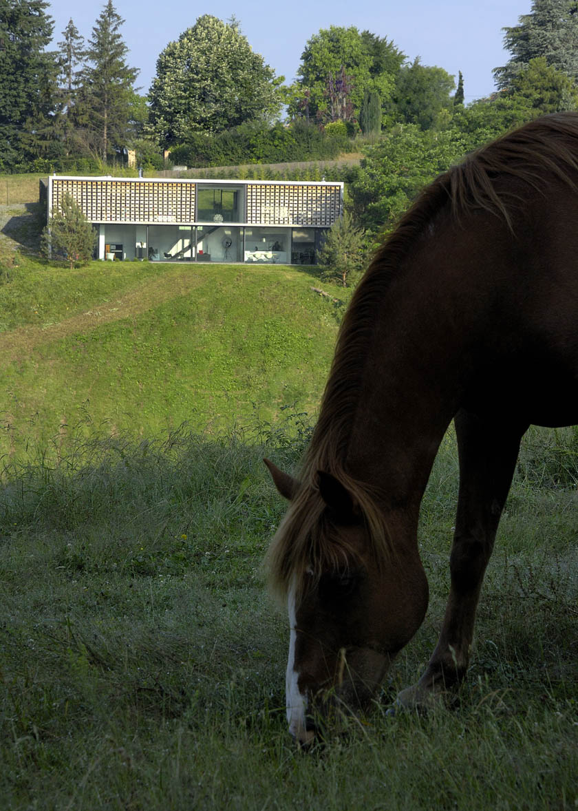 Maison Biscuit de loin - Pierre Minassian architecte - AUM