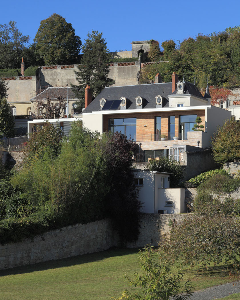 AAGB - Façade ensoleillée de la Maison RNT